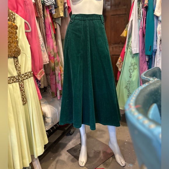 80s Thick Corduroy Skirt - Picture 5 of 14